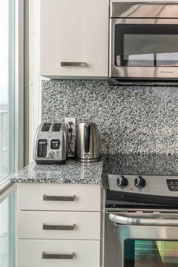 Unbelievable Penthouse View With 3 Bedrooms Toronto Eksteriør bilde